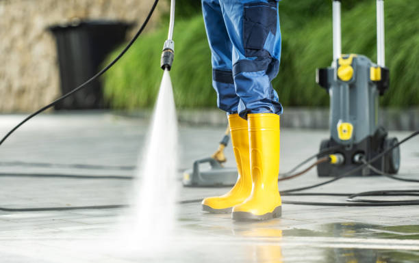 Best Commercial Building Pressure Washing  in Newport, WA